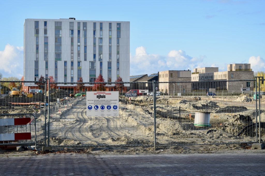 Bouwterrein tussen de Paradijsvogelstraat, Florakade en Pioenstraat